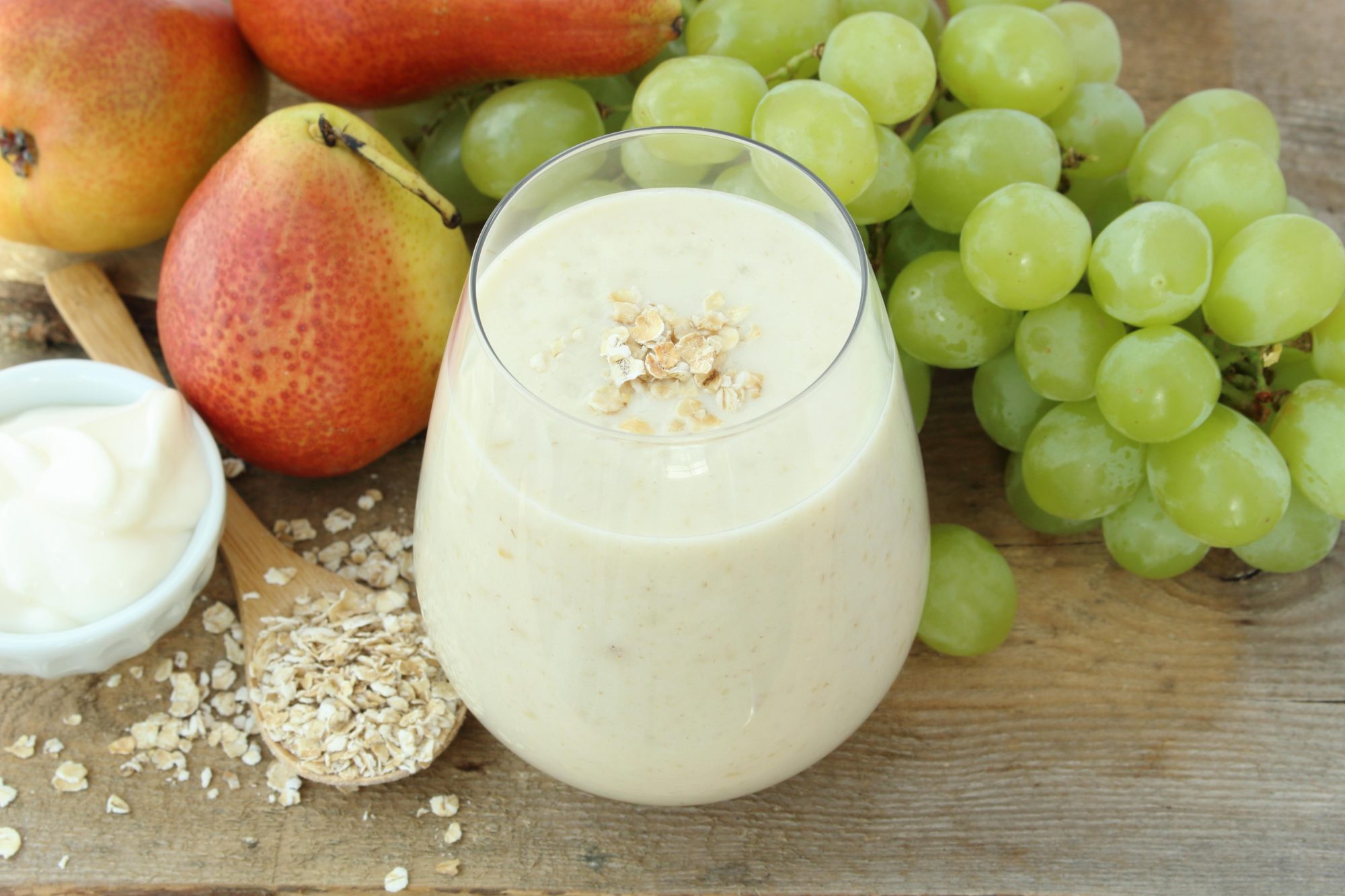 pear-oat-and-ginger-smoothie_compressed