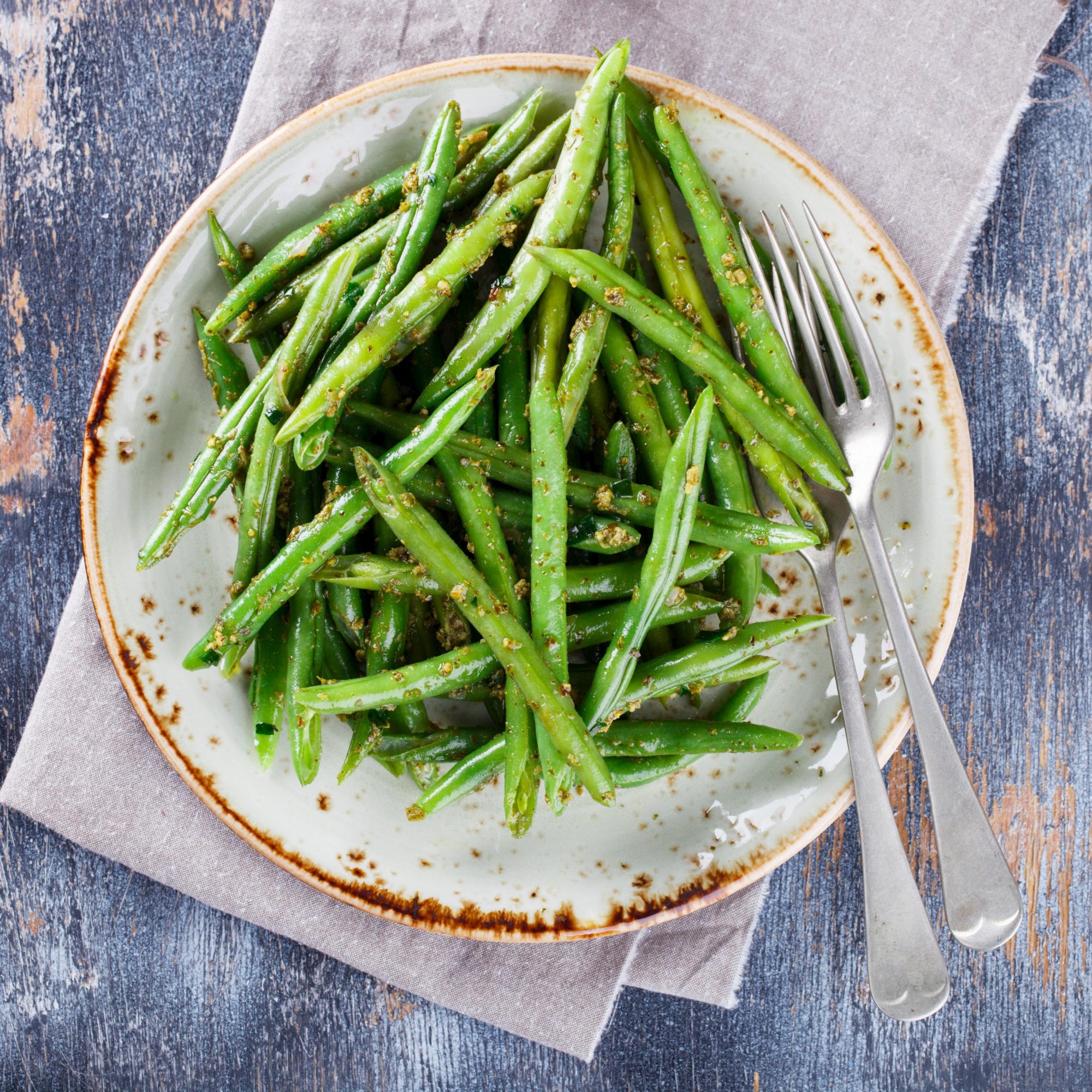 sauteed-green-beans-with-minced-garlic_compressed
