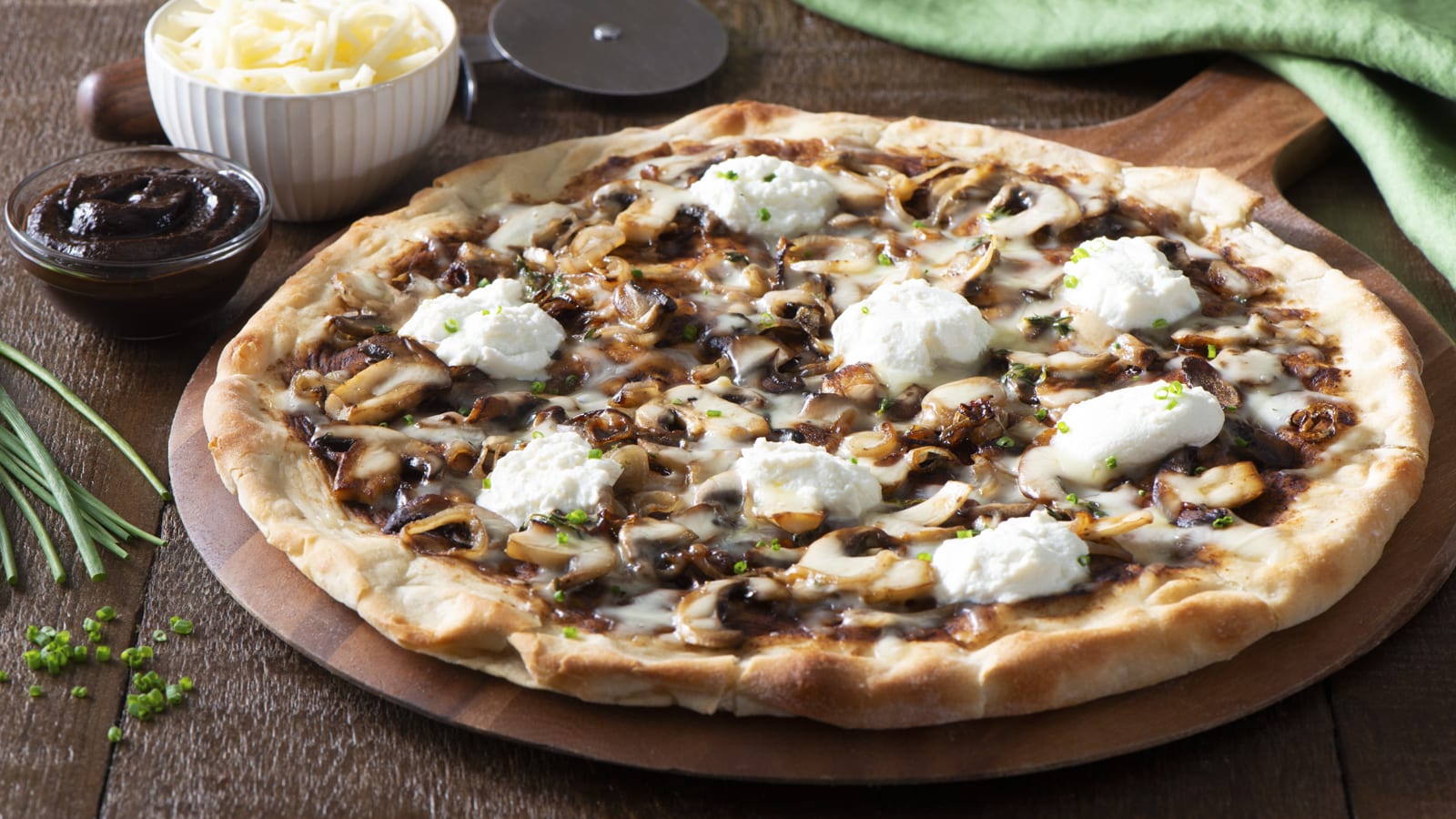 white-pizza-with-black-garlic-mushroom-ricotta